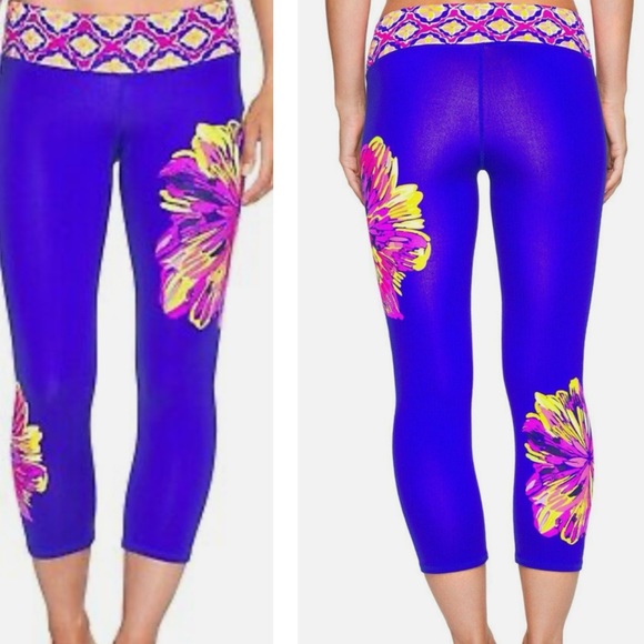 Lilly Pulitzer Pants - Lilly Pulitzer Blue Luxletic Summer Sunset
Weekender Cropped Leggings
